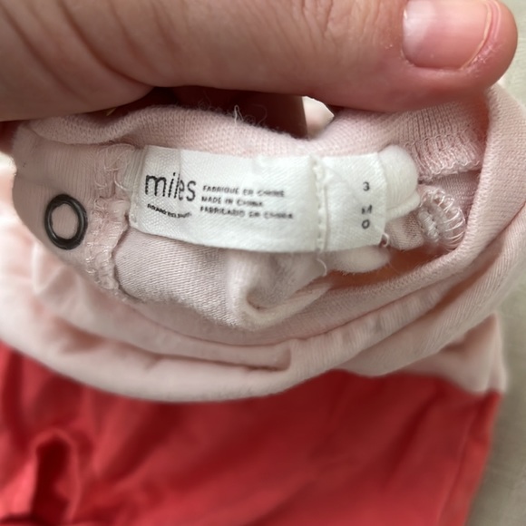 Colorblock tee with tie - Picture 3 of 4